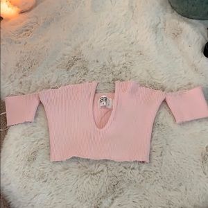 Cropped light pink top